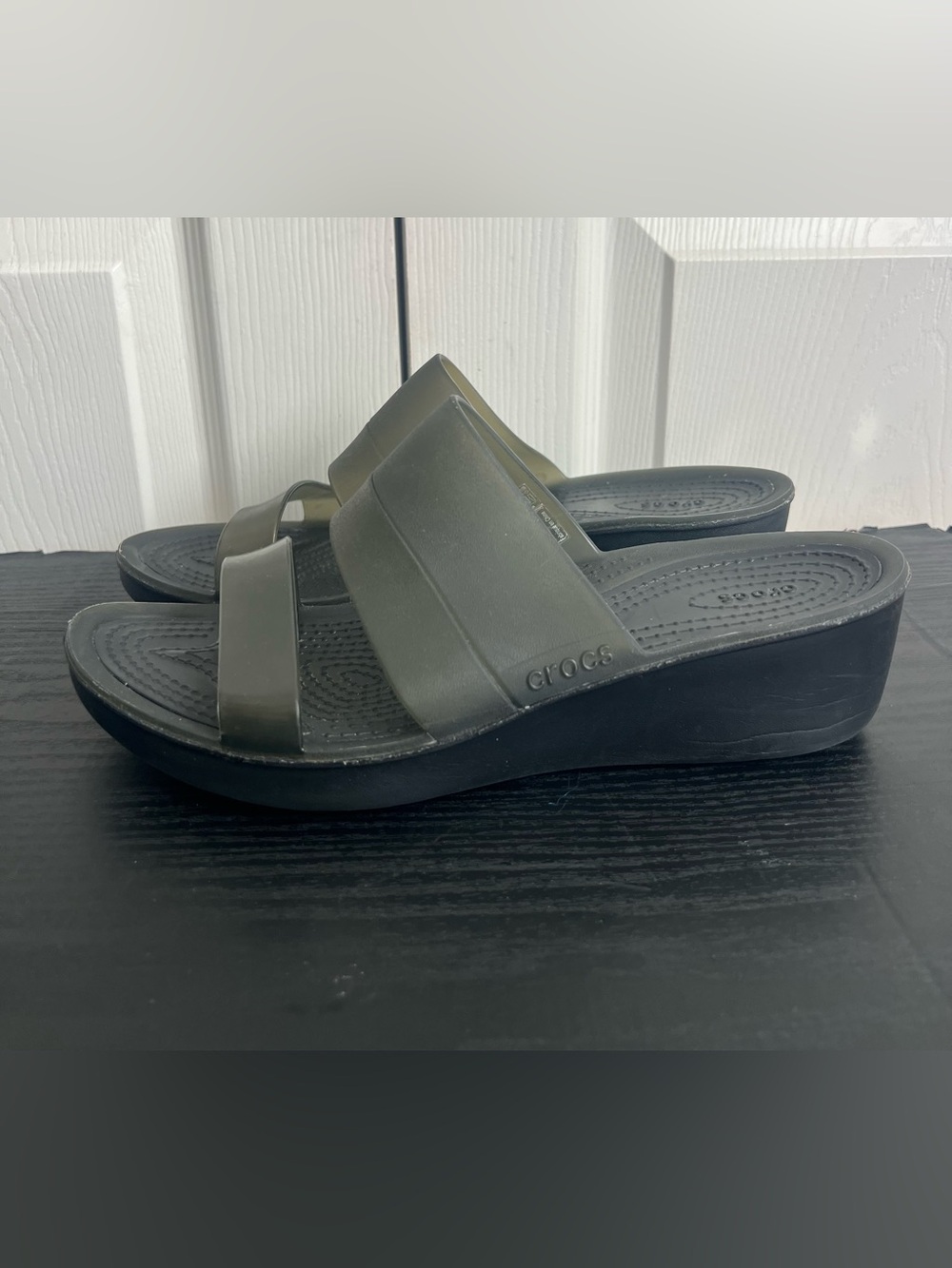 Crocs Wedge sandals color block Olive Black